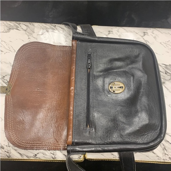 LORIANO TOLIANI Black Hand Crafted Leather Messenger Bag - Picture 9 of 16